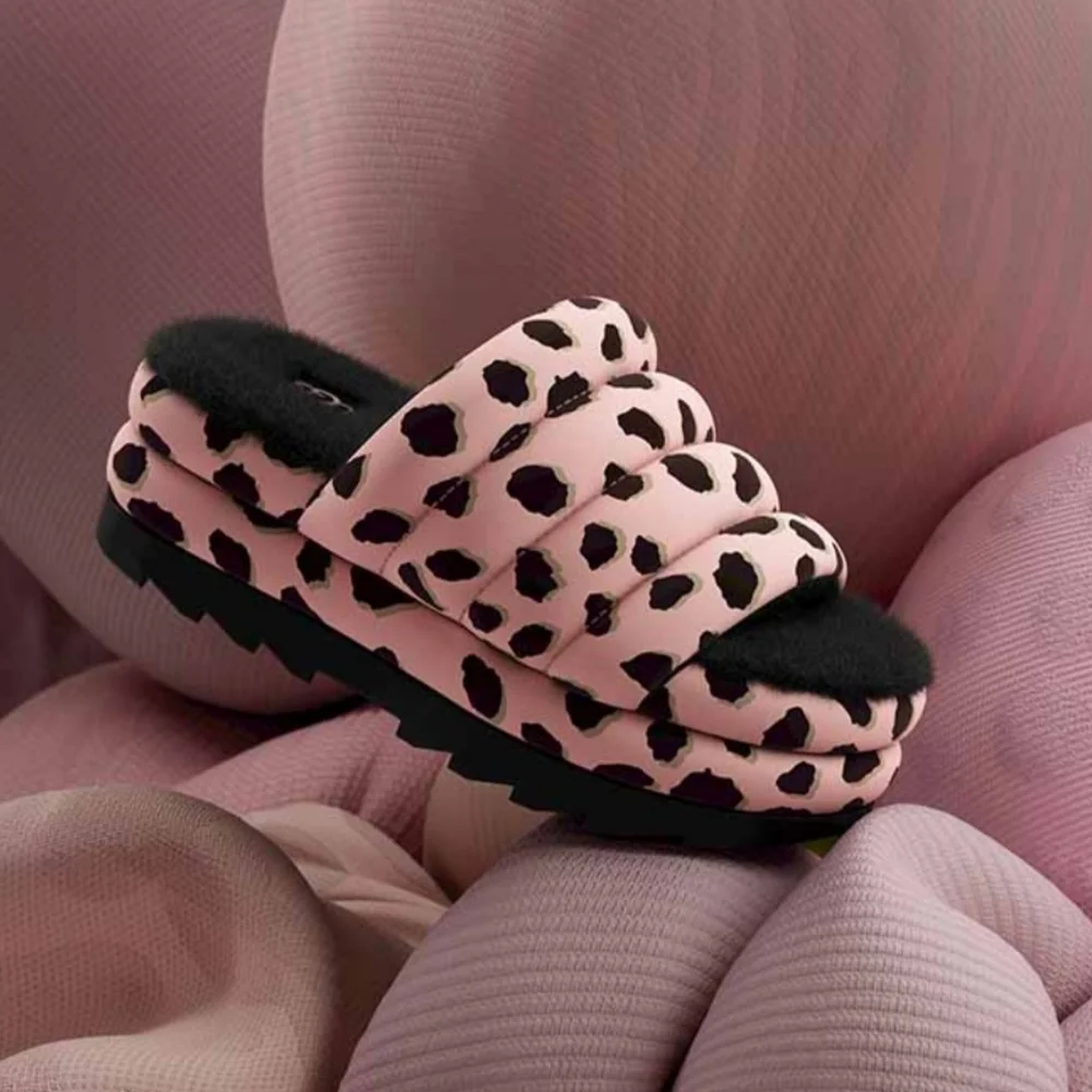 Ugg Maxi Slide Cheetah Print Womens slippers Brand  New